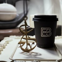 تعليقة الحروف للسيارة