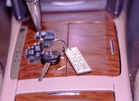 ميدلية او تعليقة بأحرف اللوحة