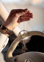 تعليقه سيارة بالاسم