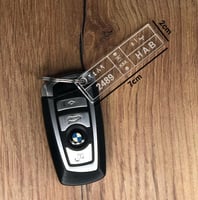 ميدالية لوحة سيارة طويلة