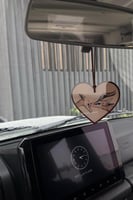 تعليقة اكريلك برسمة حسب الطلب