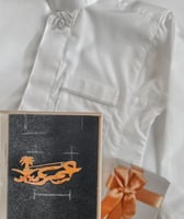 بروش اسم بتصميم شعار المملكة للاطفال - تصميم حسب ا...