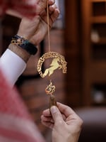 تعليقة خيل مع كسرة العود