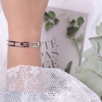 اسواره أنيقه بالاسم