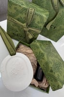 تعليقه سياره حجر قوتشي مع عطر