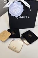 مرايه شانيل مع الكيس