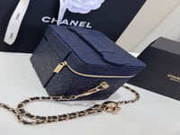 شنطة شانيل مع الكيس ( كحلي )