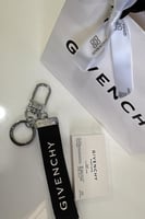 ميدليه جفنشي مع الكيس