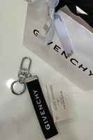 ميدليه جفنشي مع الكيس