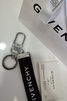 ميدليه جفنشي مع الكيس