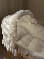 مهد مواليد ( سلة موسى ) + قاعدة