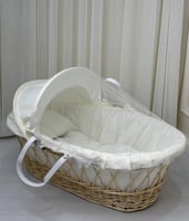 مهد مواليد (سلة موسى) + قاعدة لون خشبي