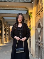 عباية D629 - قماش كتان باكمام تطريز مخمل