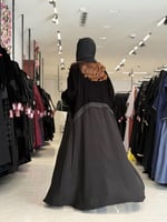 عباية D700 - عباية قماش مخمل مع كتان تدخيلات دانتل...