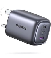 شاحن جداري من UGREEN سريع بقدرة 65 واط بثلاث منافذ...