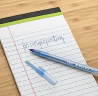 قلم حبر أزرق جاف من بيك (قطعة واحدة)