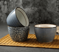 كوب سيراميك كورتادو 135 لون ازرق بخطوط مكسرة