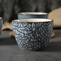 كوب سيراميك كورتادو 135 لون ازرق بخطوط مكسرة