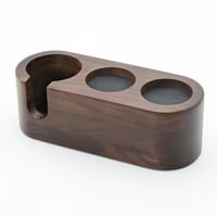 قاعدة خشبية مناسبة للمكبس والبورتافلتر والموزع - م...