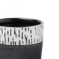 كوب فلات وايت قهوة لونين اوف وايت و اسود بلمعة فضي...