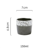 كوب فلات وايت قهوة لونين اوف وايت و اسود بلمعة فضي...