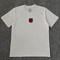 تيشرت برشلونة اصدار خاص.