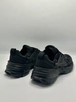 حذاء نايكي V2K run