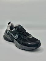 حذاء نايكي V2K run