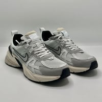 حذاء نايكي V2K run