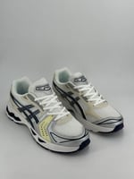 شوز ASICS