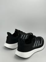 حذاء للرياضة من اديداس الترابوست