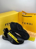 حذاء Fendi Flow