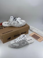 شوز نيو بالانس x ميوميو مفتوح من الخلف