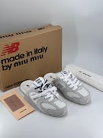 شوز نيو بالانس x ميوميو مفتوح من الخلف