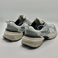 حذاء نايكي V2K run