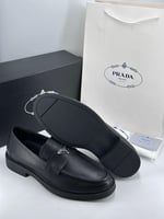 حذاء PRADA رسمي