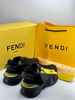 حذاء Fendi Flow