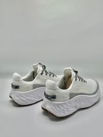 حذاء جري نيوبالانس فريش فوم x تريل مور V3