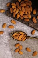 لوز حبوب امريكي