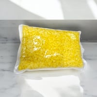 حبيبات ملونة لتزيين كعكة السكر