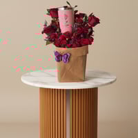 تنسيق ورد مع مق قهوة