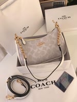 شنطة كوتش - COACH C7