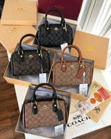 شنط كوتش حجم19