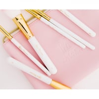 فرش مكياج من ليان كوزمتكس - الإصدار الأول