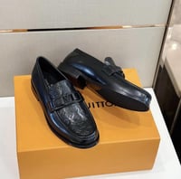 جزمة لويس فيتون رجالي Lv