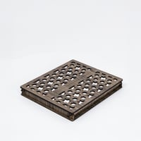 علبة حلويات وشوكولا مزخرفة