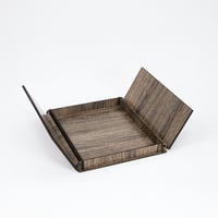 علبة حلويات وشوكولا مزخرفة