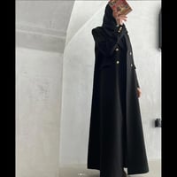 سترة كاريزما – أناقة بالأبيض والأسود