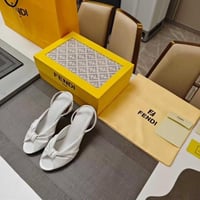 حذاء نسائي FENDI تقليد أعلى جودة