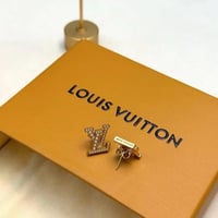 اكسسورات نسائية من لويس فيتون تقليد أعلى جودة